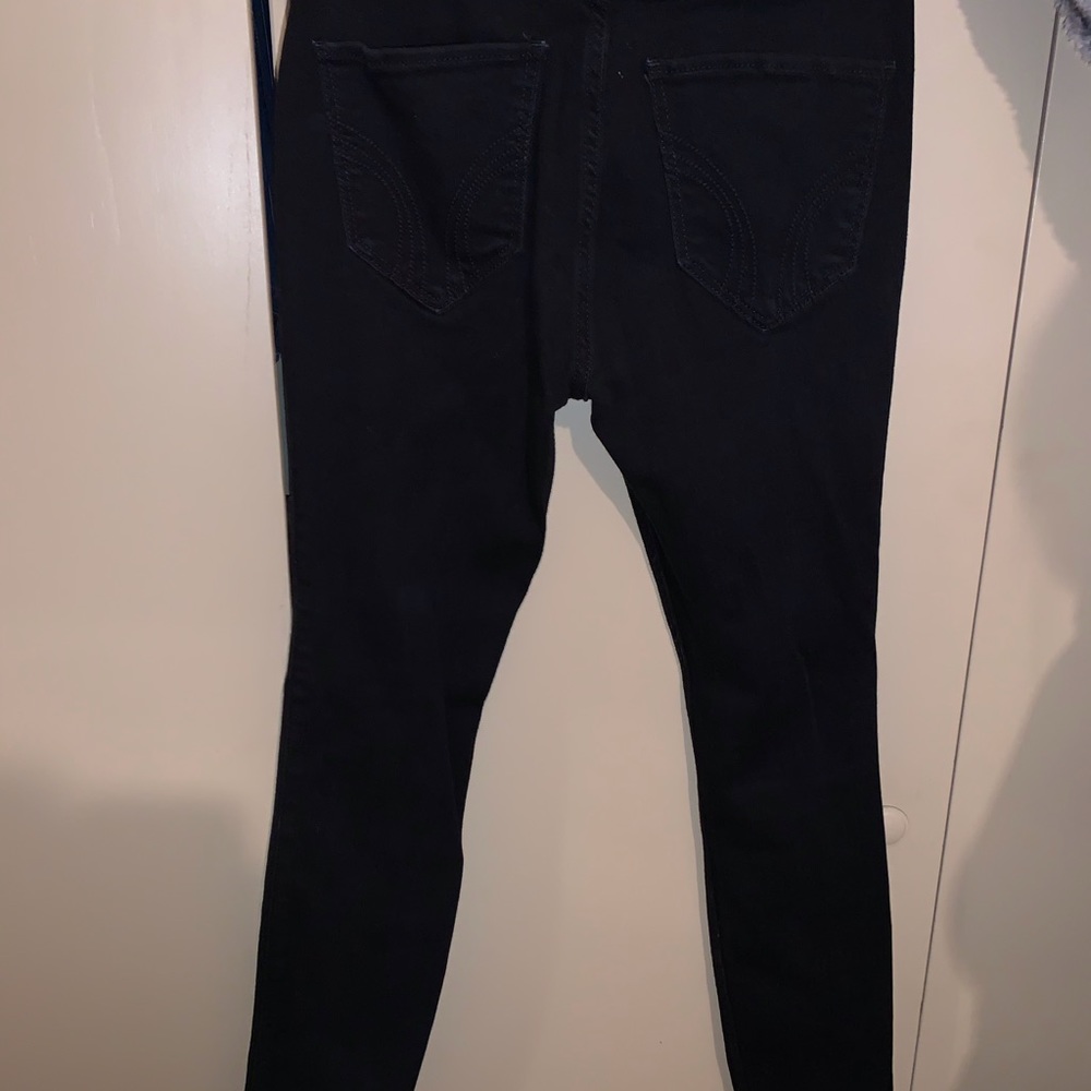 Black Hollister ripped jeans